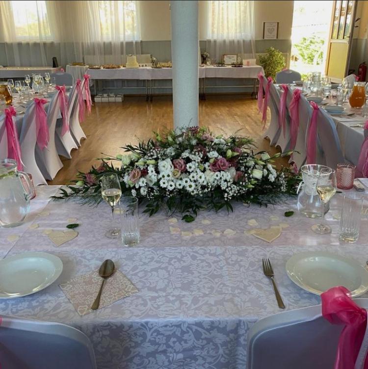 Hotel U Jezera Velky Osek Buitenkant foto
