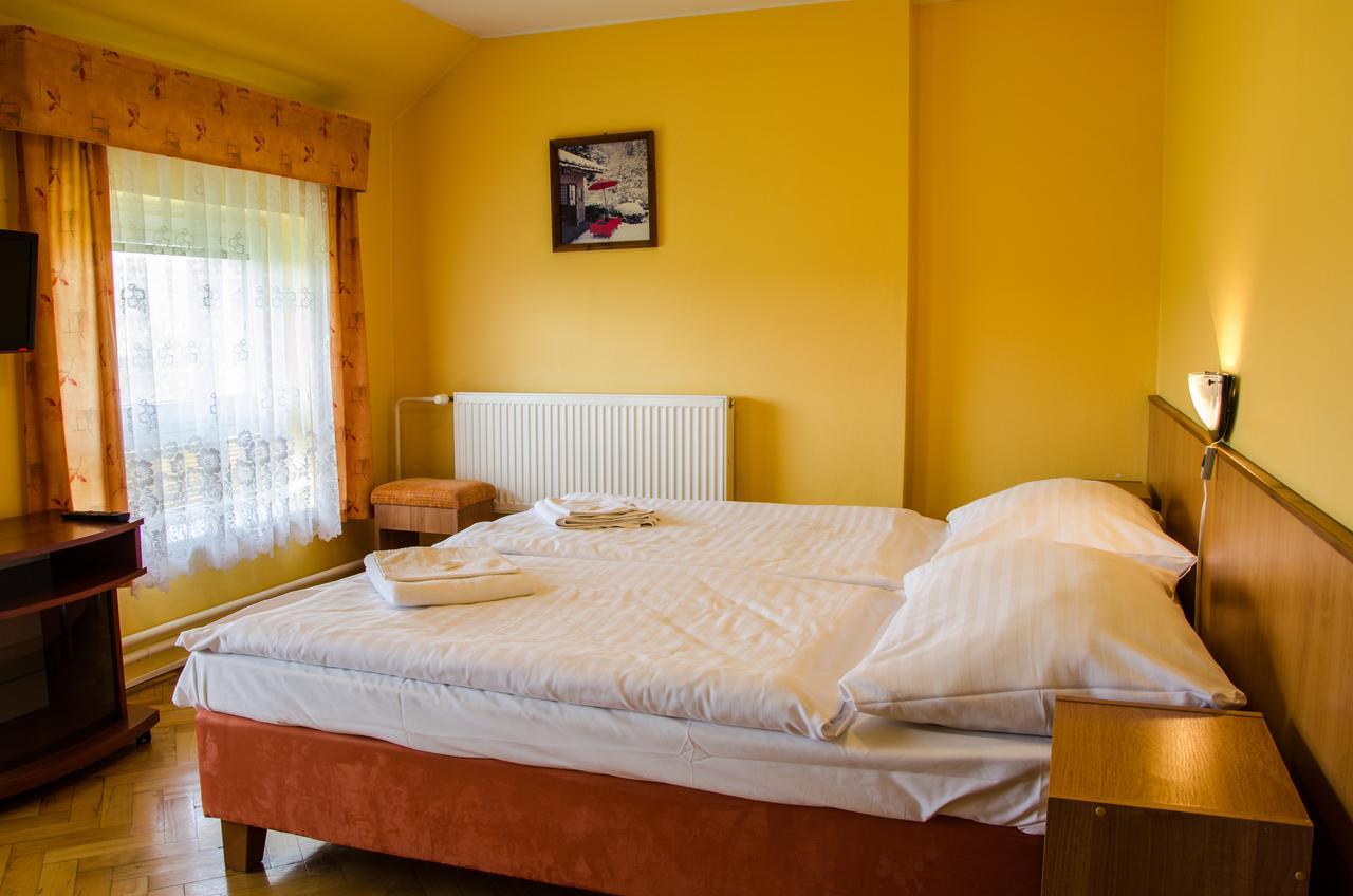 Hotel U Jezera Velky Osek Buitenkant foto